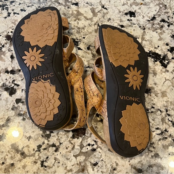 Vionic Amber Orthoheel strappy sandals womans size 9. EU 39 - Picture 8 of 9